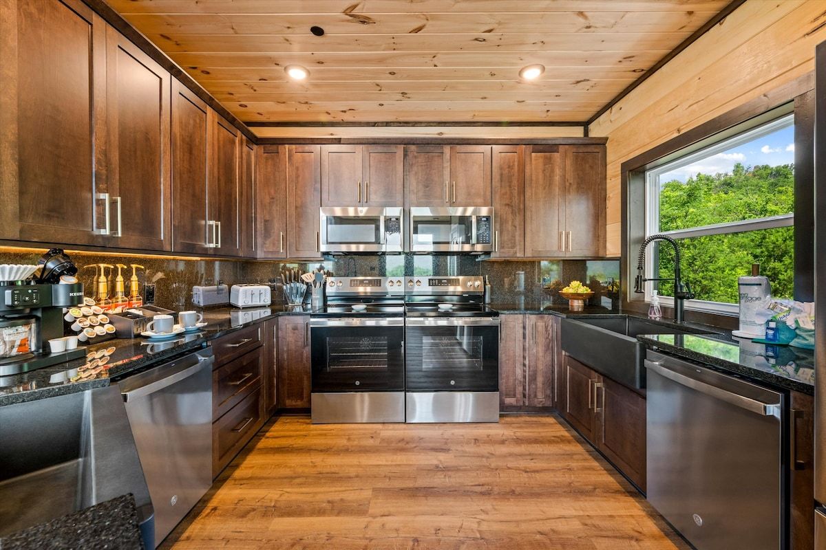 Gatlinburg Indoor Pool Lodge, project photo 13