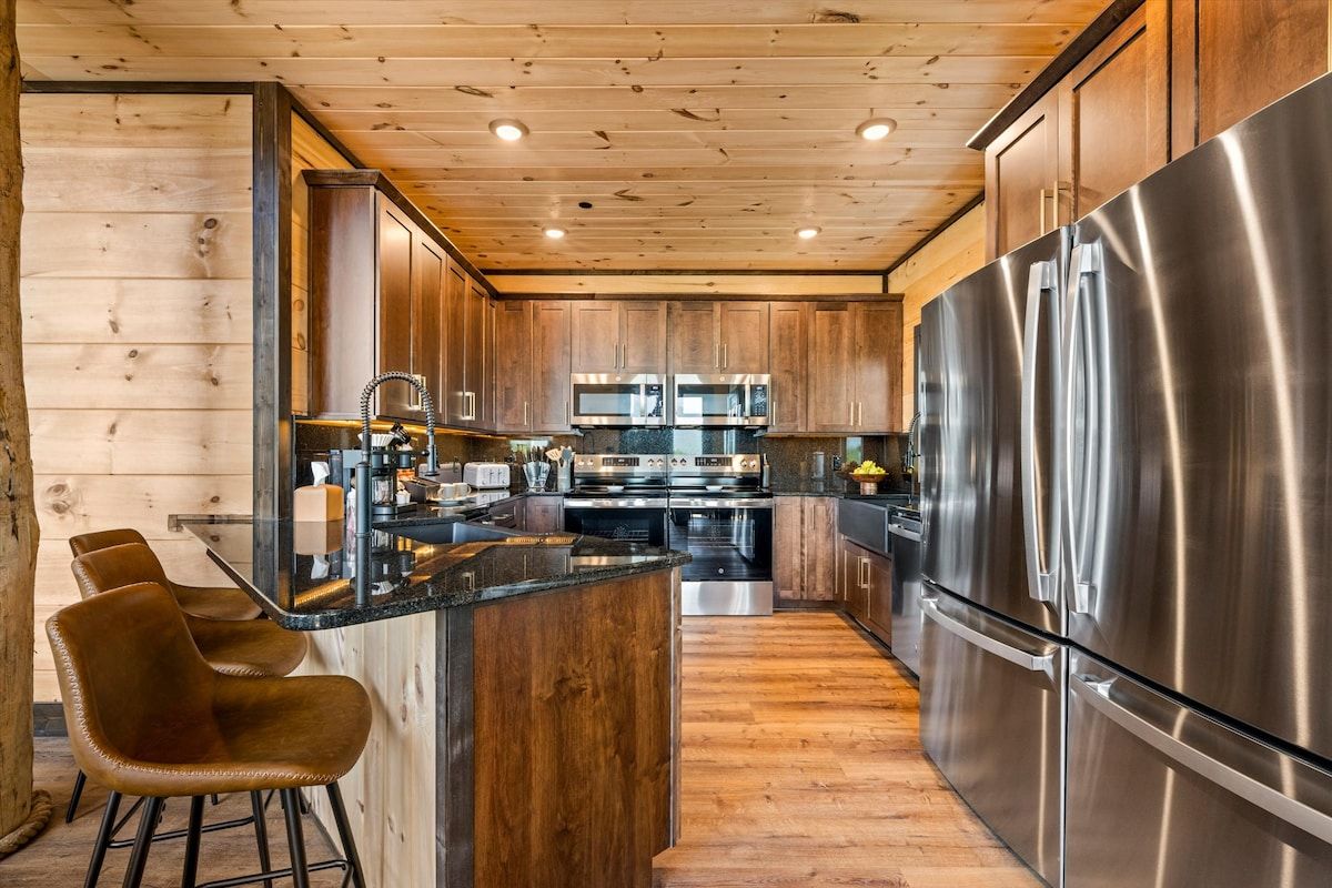 Gatlinburg Indoor Pool Lodge, project photo 14